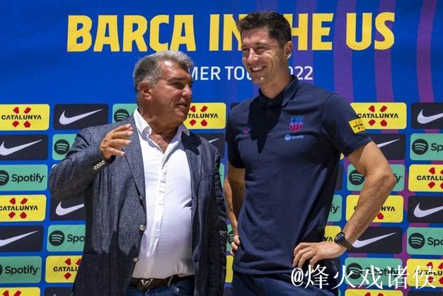 莱万续约巴萨现转机?经纪人密会拉波尔塔 莱万续约巴萨现转机?经纪人密会拉波尔塔